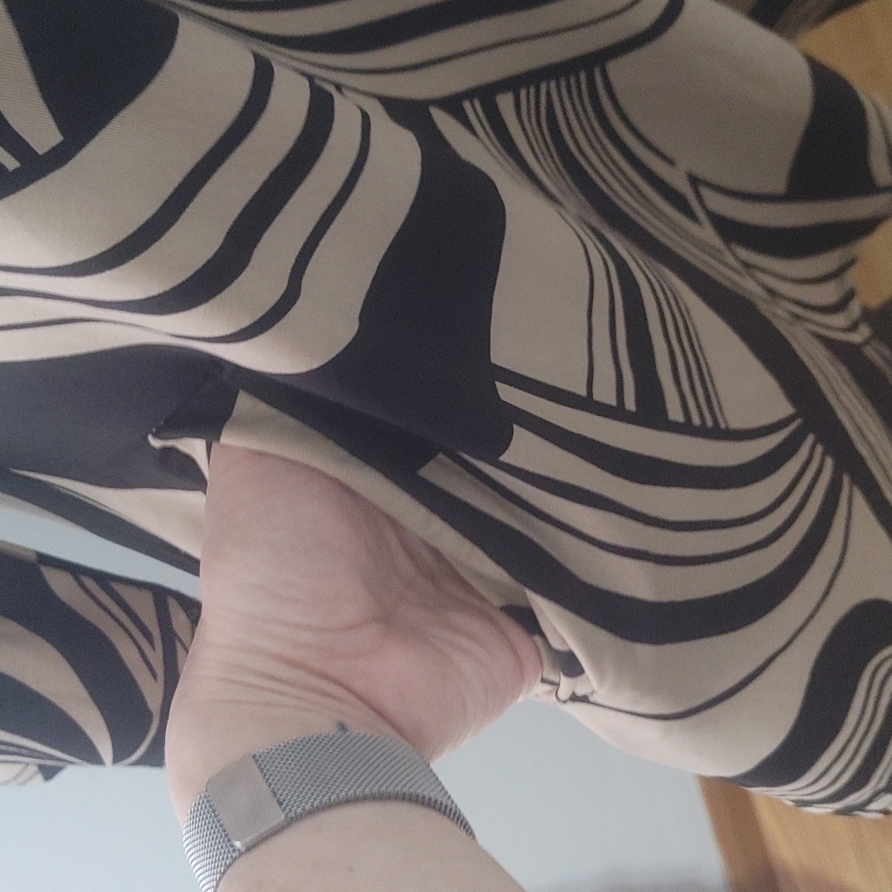 R&B Collection Super Soft Geometric Design Shirt Dress w/ Pockets Sz M - Picture 3 of 10